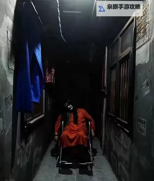 在鬼屋被工作人员CH：惊悚瞬间全记录图1