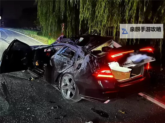 在车里被撞了八次高:一次惊心动魄的事故经历图1