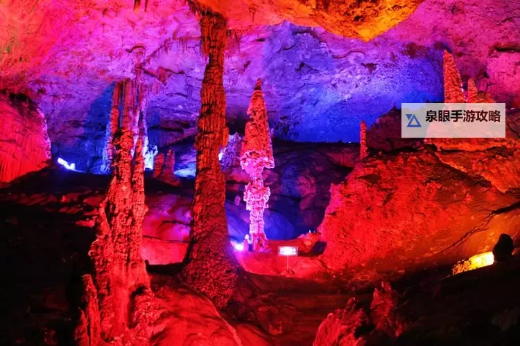 探索奇观:银子岩混元珍珠伞的精彩介绍图1