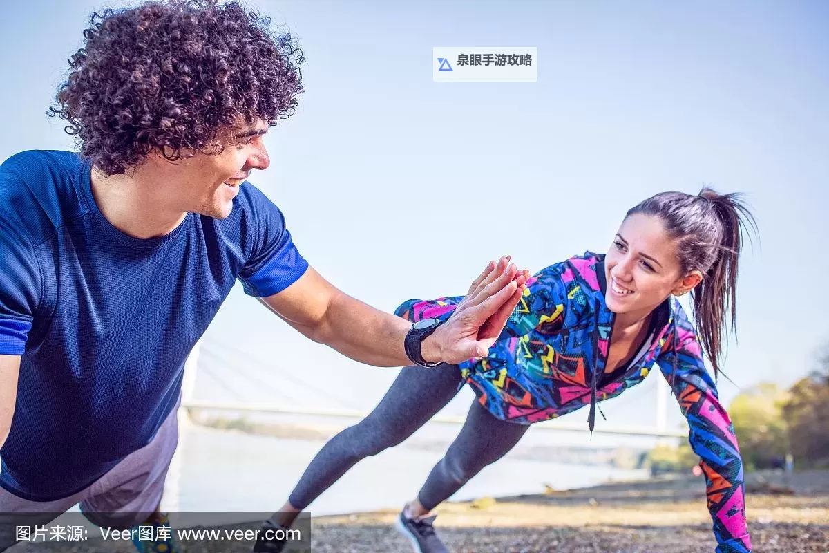 精彩瞬间:真人情侣剧烈做运动的表情包集锦图1