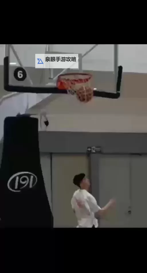 《NBA2K19》背运操作方法讲解 怎么制造背运空间图1