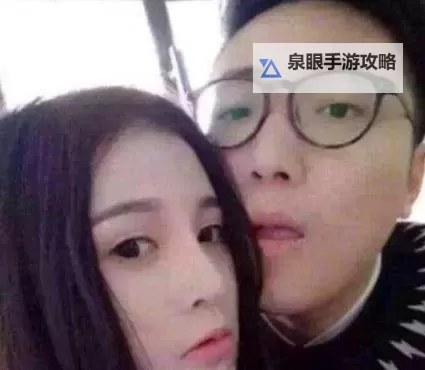 优衣库女猪脚:塑造潮流女性的百搭经典图1