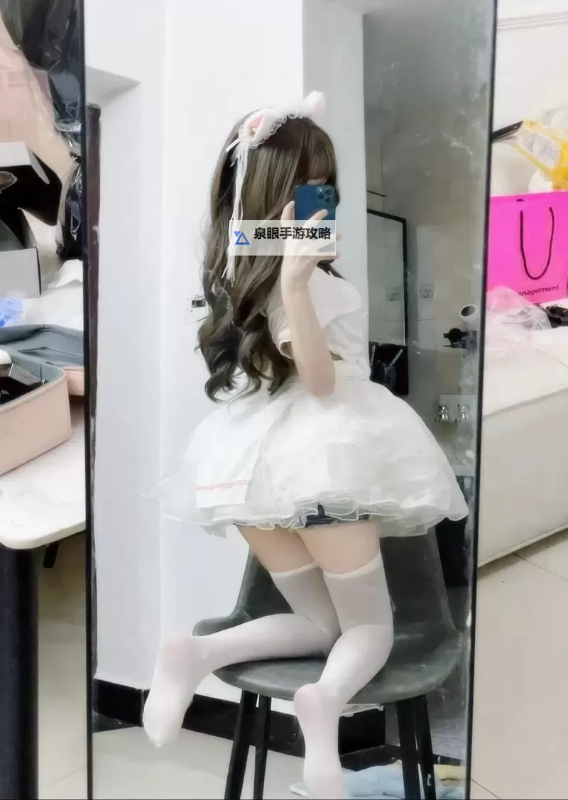 白丝被疯狂绽放：那些无法抗拒的丝袜魅力图1