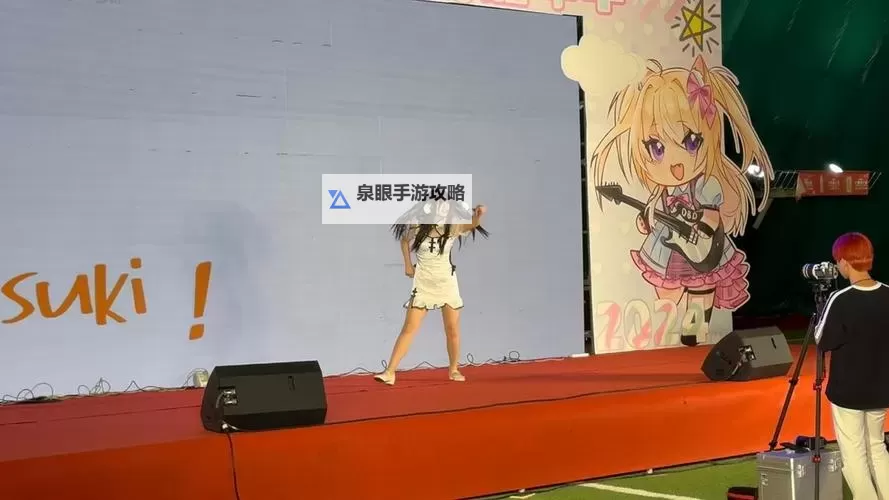 这两个球球一直摇晃个不停：探索摇晃背后的秘密图1