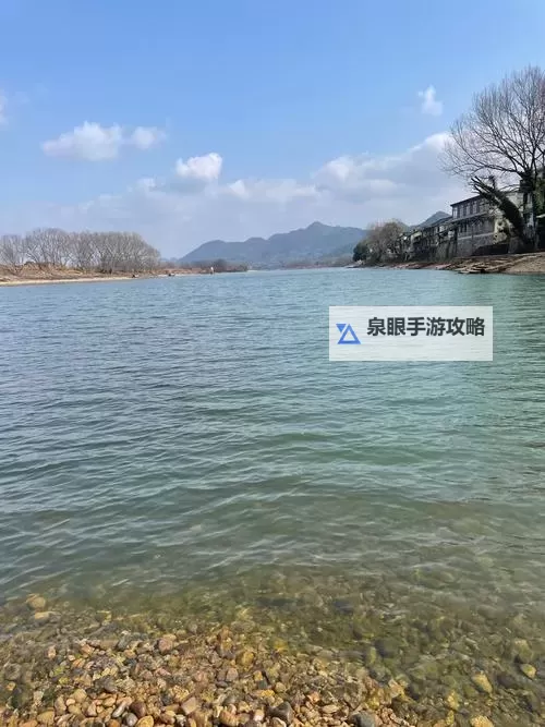 闫盼盼紫色高贵：演绎优雅与尊贵的传奇女子图1