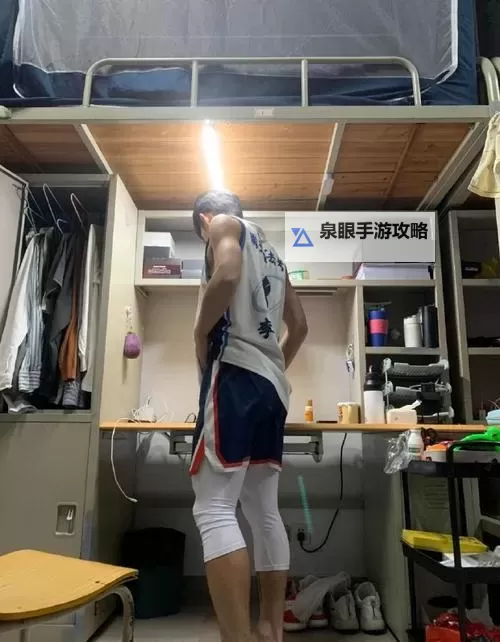 中国体育生宿舍的GARY飞机奇遇记图1