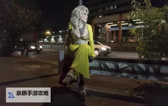 探索真实情感：性欧美老妇人的魅力与故事图1