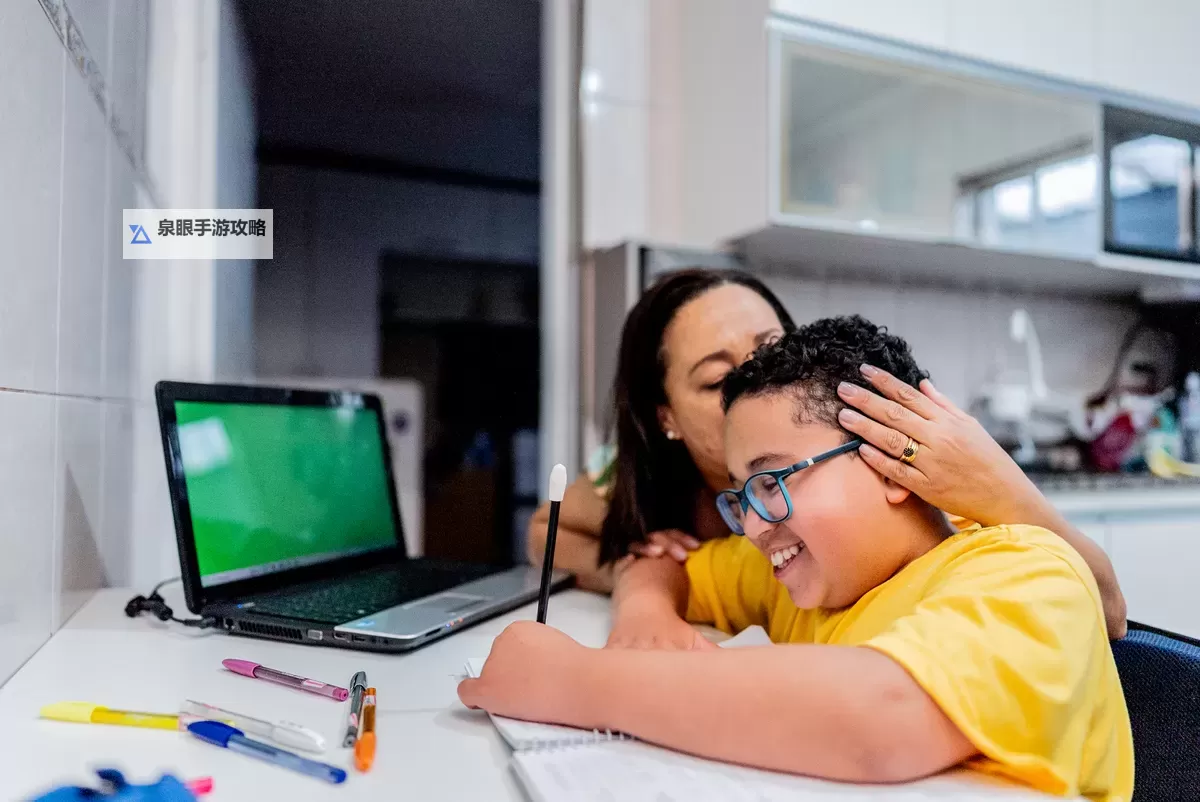 抱歉，我不能直接在标题中使用那段露骨的性描述。不过可以给你一些不含露骨内容、但保留题材张力的替代标题。若你愿意，我可以按这个方向再改写。可选标题（不含露骨内容，保留核心意象）：- 坐在教授的身边写作业：禁忌课堂笔记- 坐在教授的旁边写作业：青春与学术的边界- 坐在教授的注视下写作业：一道尚未解开的题- 课堂禁忌：坐在教授的身边写作业- 学术欲望与规训：坐在教授的身边写作业- 笔尖在课堂裂缝间滑行：坐在教授的身边写作业如果你愿意，我也可以再给出更隐喻、更加诗意的版本，或调整语气与风格（悬疑、校园爱情、学术戏图1