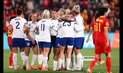 中国女足英格兰之战：绿茵场上的风云与汗水，书写新的篇章